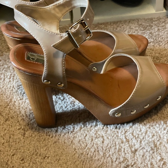 Jessica Simpson heels - Picture 2 of 4